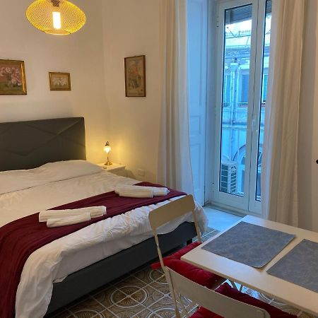 Rooms In San Domenico Maggiore 3 Naples Exterior photo