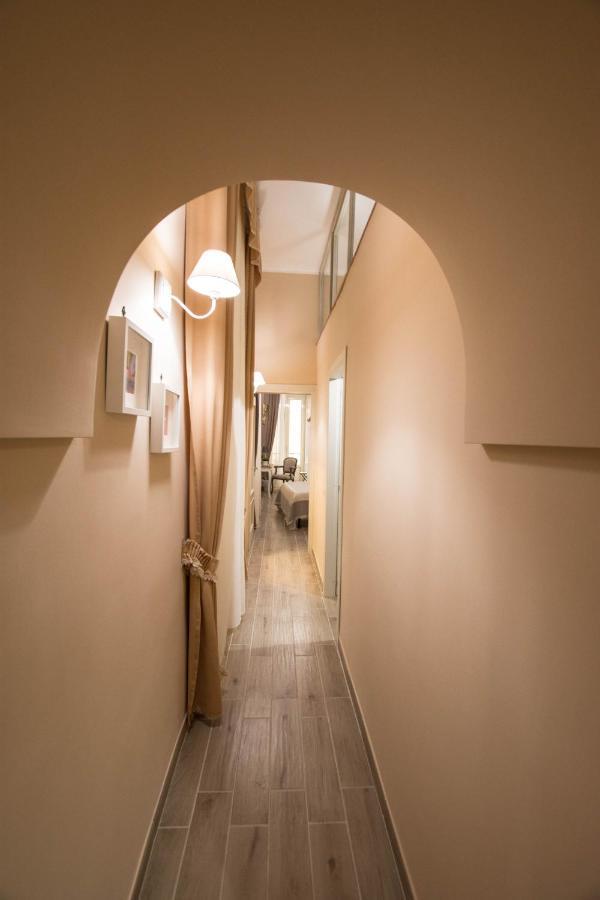 Rooms In San Domenico Maggiore 3 Naples Exterior photo