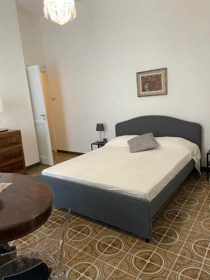 Rooms In San Domenico Maggiore 3 Naples Exterior photo