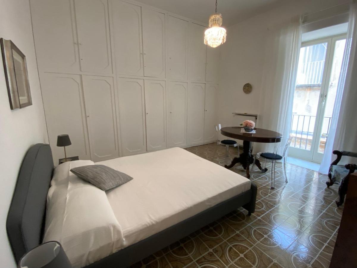 Rooms In San Domenico Maggiore 3 Naples Exterior photo