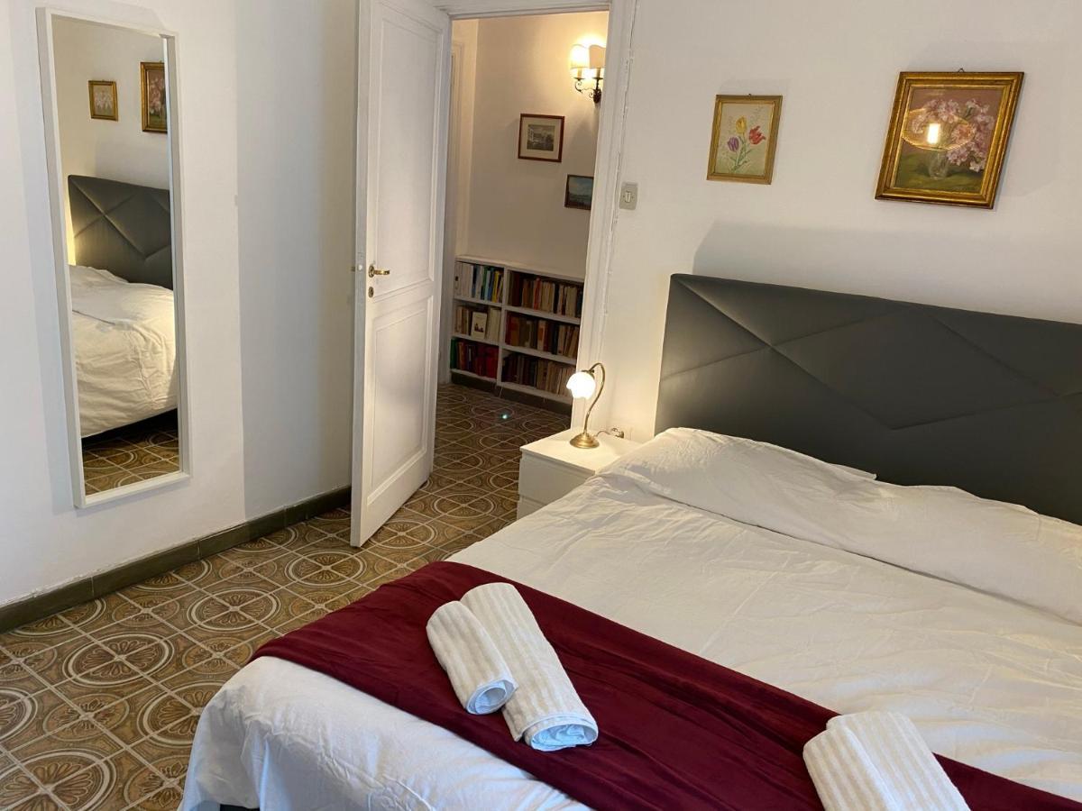 Rooms In San Domenico Maggiore 3 Naples Exterior photo